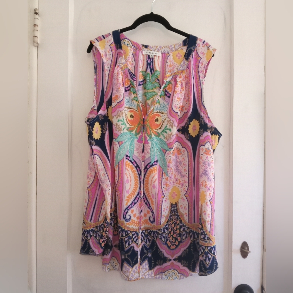 Colorful V-neck Sleeveless Top